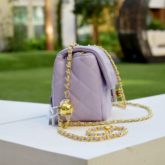 AR New York Women's Quilted Purple Leather Crossbody Bag Chain Strap Purse - Picture 3 of 6